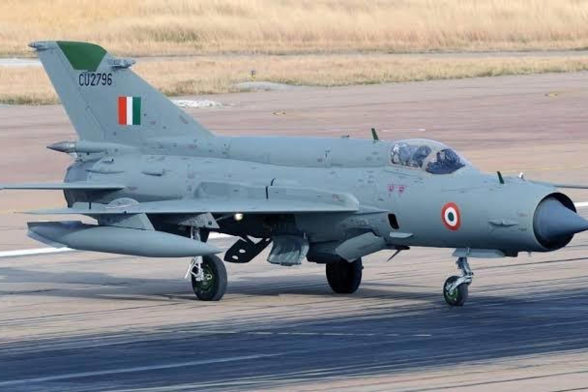 Sources: MiG-21 Phase-Out Delayed Due to Production Issues with Tejas Jets